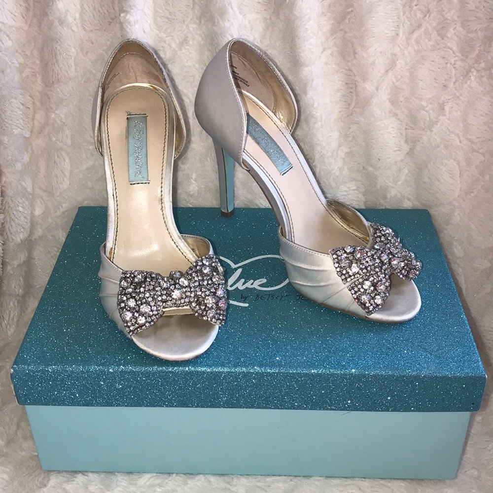 Blue by Betsy Johnson SB-Gown Ivory Satin Heels